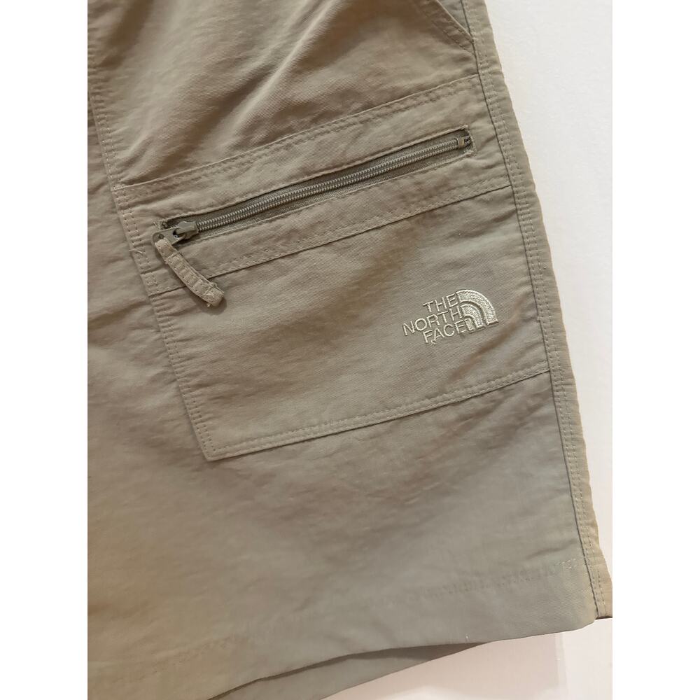 North Face Women’s XL Cargo Shorts Hiking Camping Fishing Outdoor Nylon Tan - Picture 2 of 6